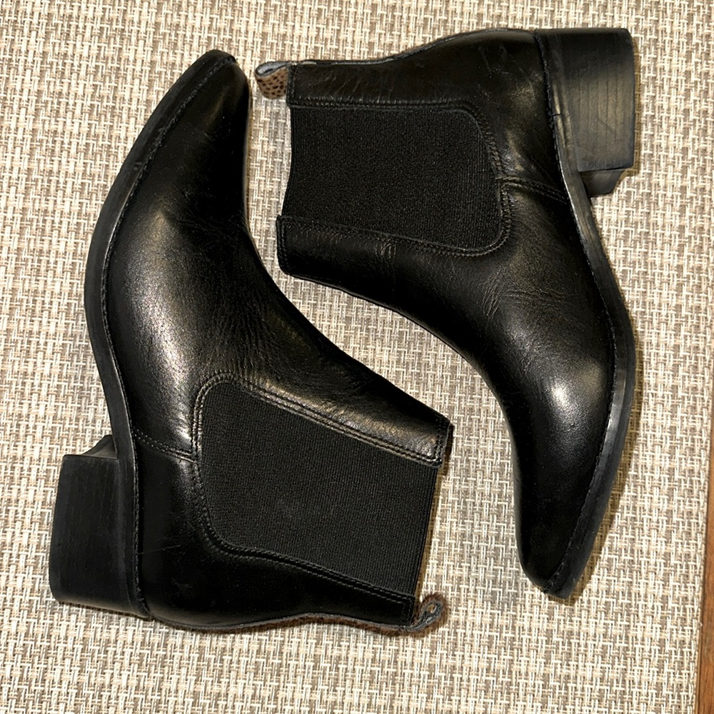 Women’s black booties. Pointed toe. Excellent condition! Never worn!